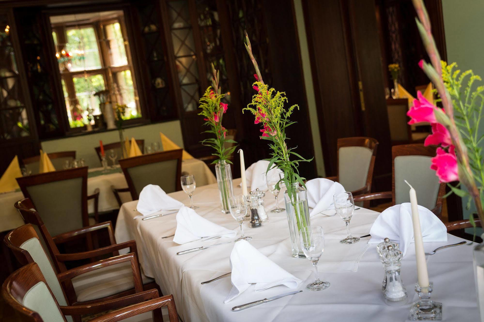 Parkhotel Unter Den Linden Halberstadt Extérieur photo