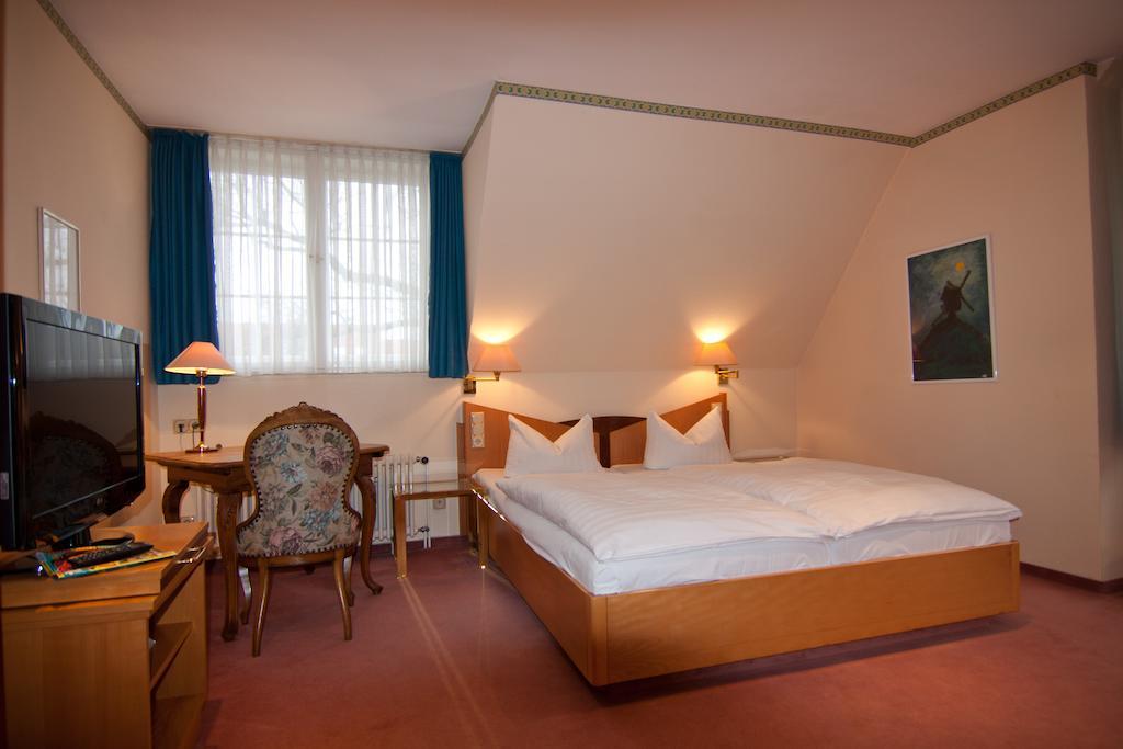 Parkhotel Unter Den Linden Halberstadt Extérieur photo